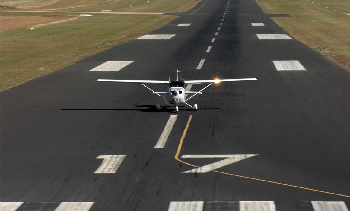 Cessna 172 backtracking on runway no.17 at Bathurst Airport. Edited version.
