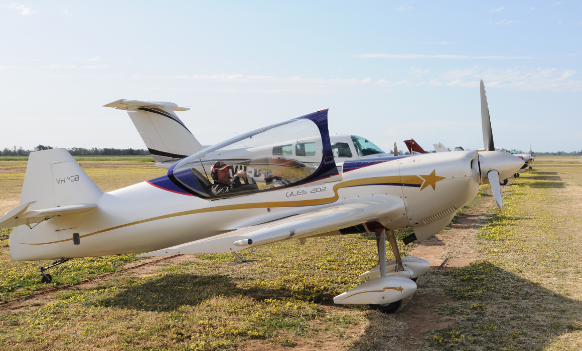 Giles G-202 aerobatic plane at AusFly, 2013.