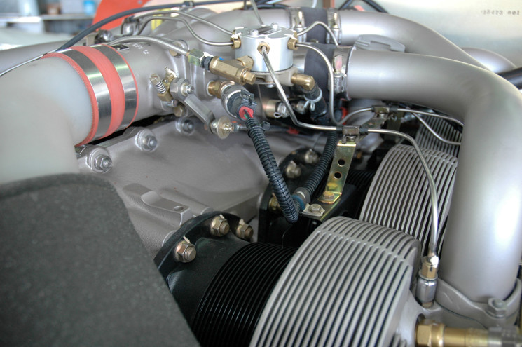 An aircraft engine with the cowling removed