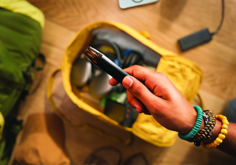 Packing vapes and e-cigarettes social media post