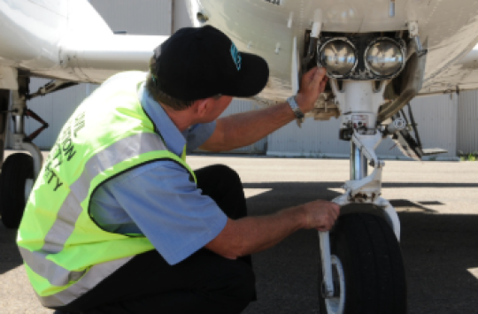 Image of an inspector undergoing a ramp check