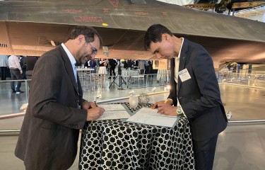 Giancarlo Buono, Group Director of Safety and Airspace Regulation, UK CAA, and Richard Stocker, National Manager, Airworthiness and Engineering Branch, CASA sign a technical arrangement